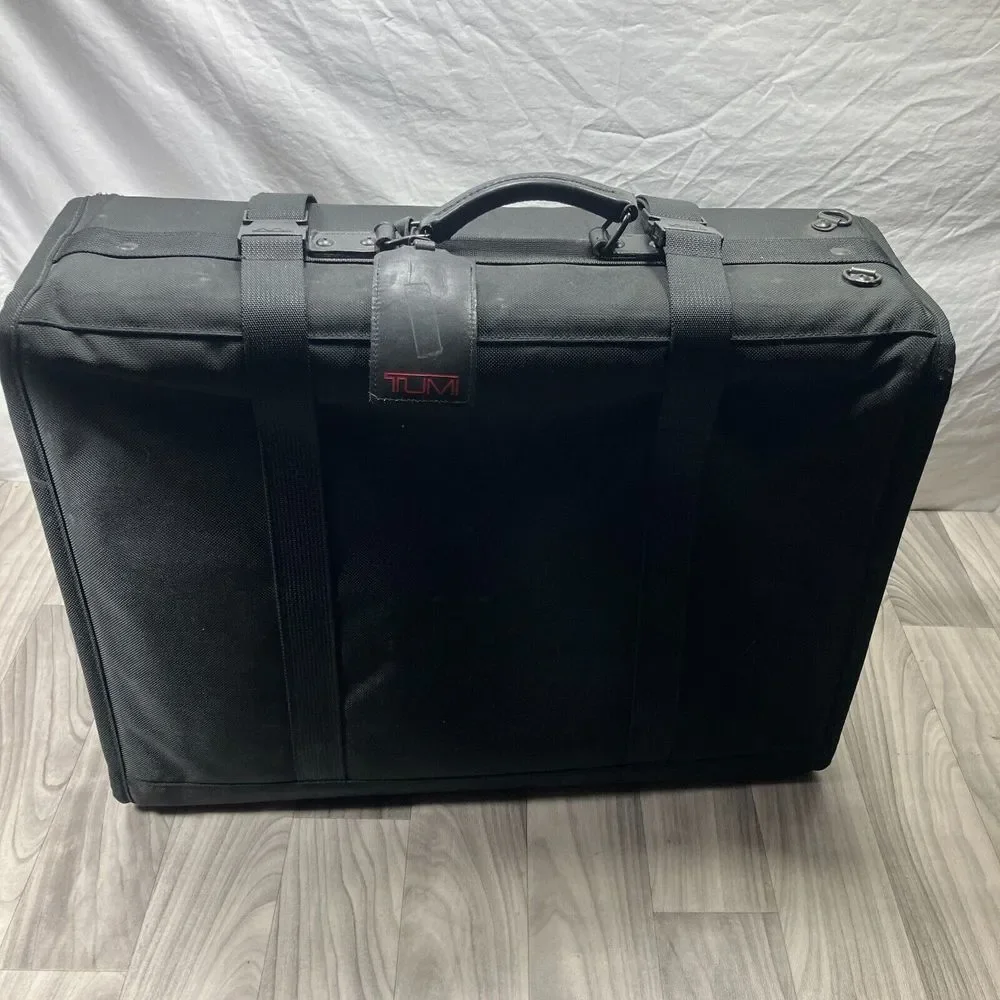 TUMI Black Nylon Large‎ Collapsible Pull Luggage 27x20x10 Soft Side Wheels READ